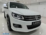 Volkswagen Tiguan 1.4 TSI AT Sunroof 2016 White Rear Entertainment